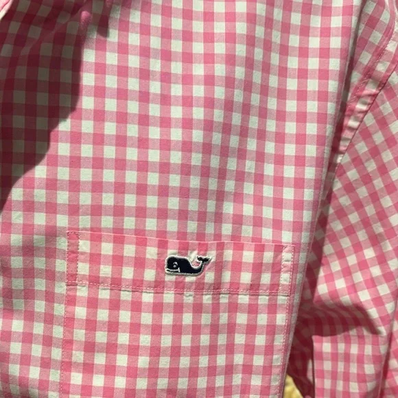 Vineyard Vines men’s button front shirt. Sharp pink gingham plaid with logo. Lg - Picture 3 of 7